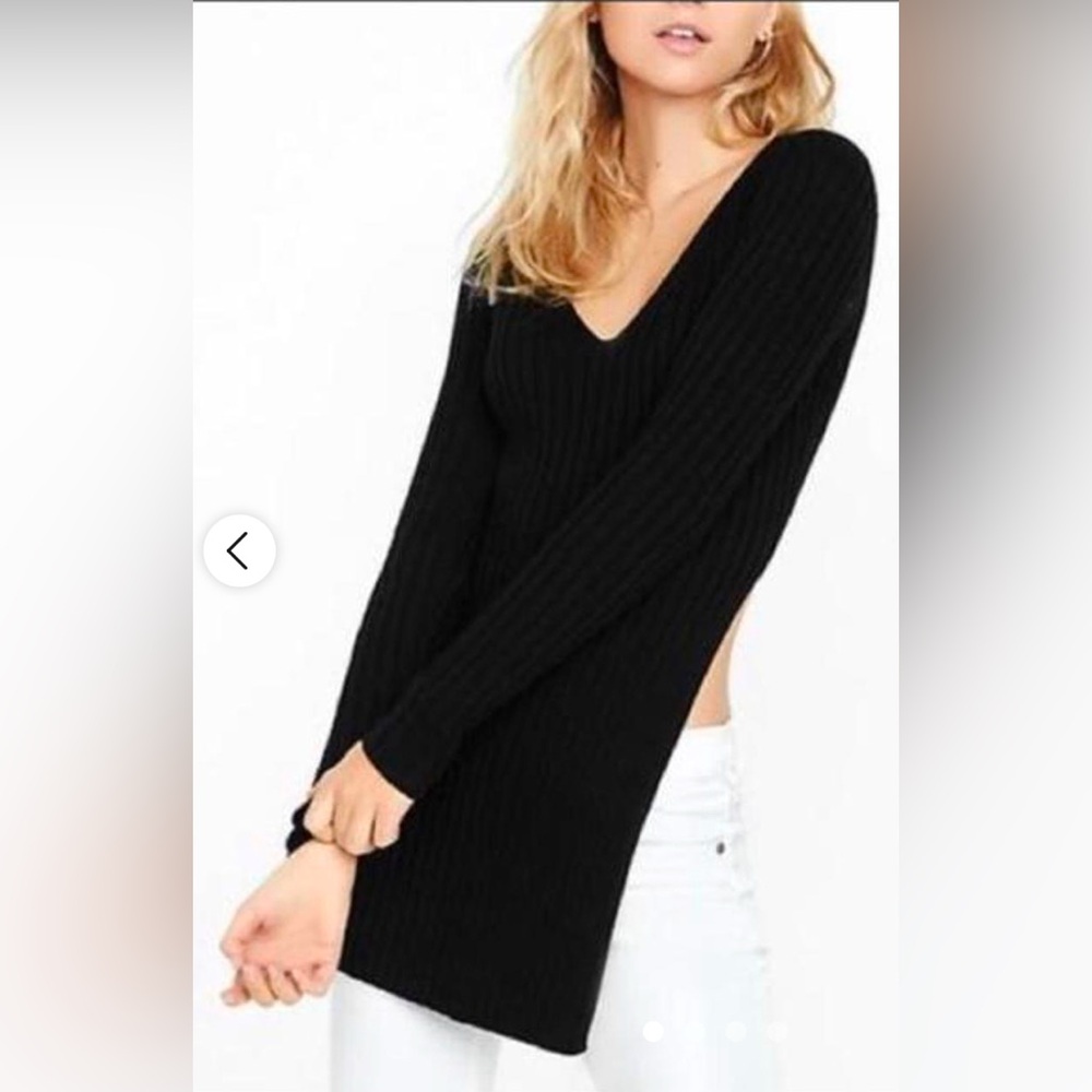 EXPRESS BLACK LONG SLEEVE DEEP V NECK TUNIC SWEATER WITH 1 HIGH SLIT SIDE SIZE S